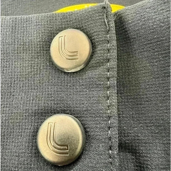 Lole Casual Shorts Women's Black Two Snap Buttons Pocketed Flat Front Size 10 - Picture 5 of 9